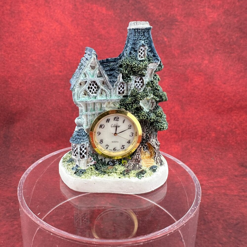 VINTAGE PIERRE NICOL MINIATURE ENGLISH COTTAGE "COLLEZIO" QUARTZ CLOCK